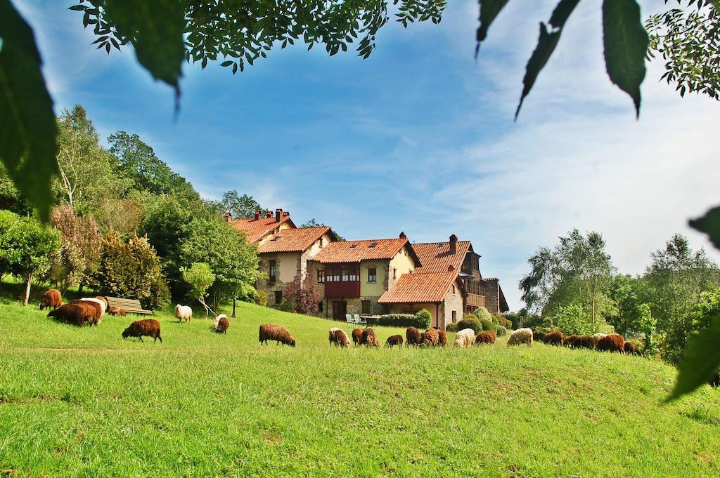 La Montana Magica Hotel Rural Vibano エクステリア 写真