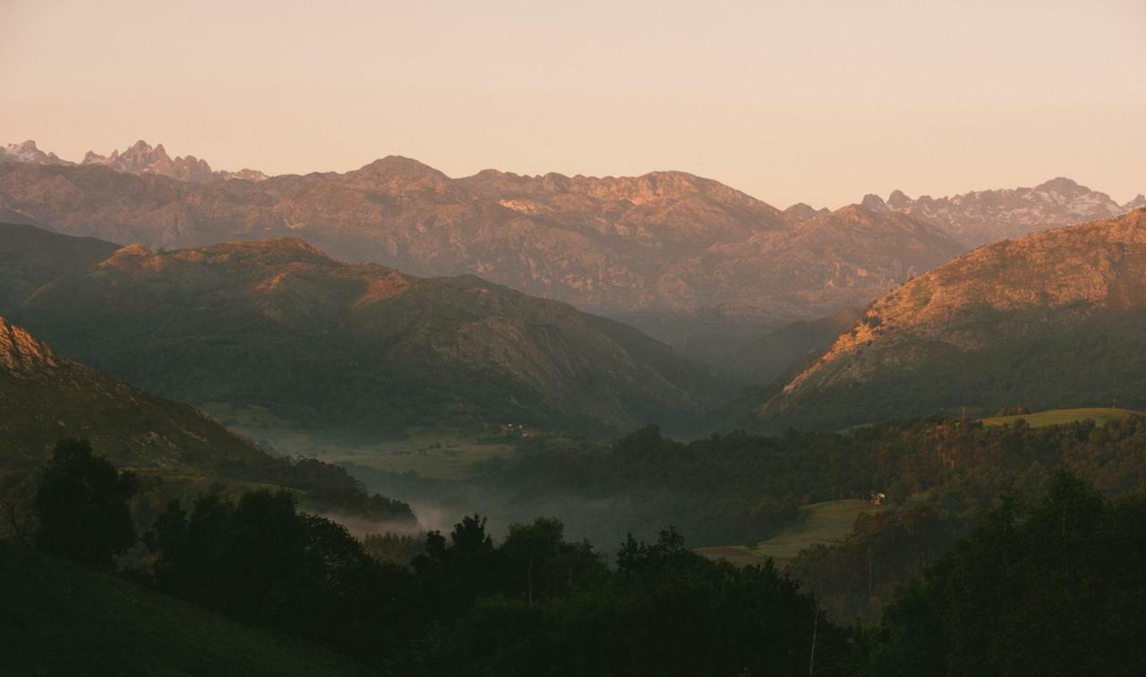 La Montana Magica Hotel Rural Vibano エクステリア 写真