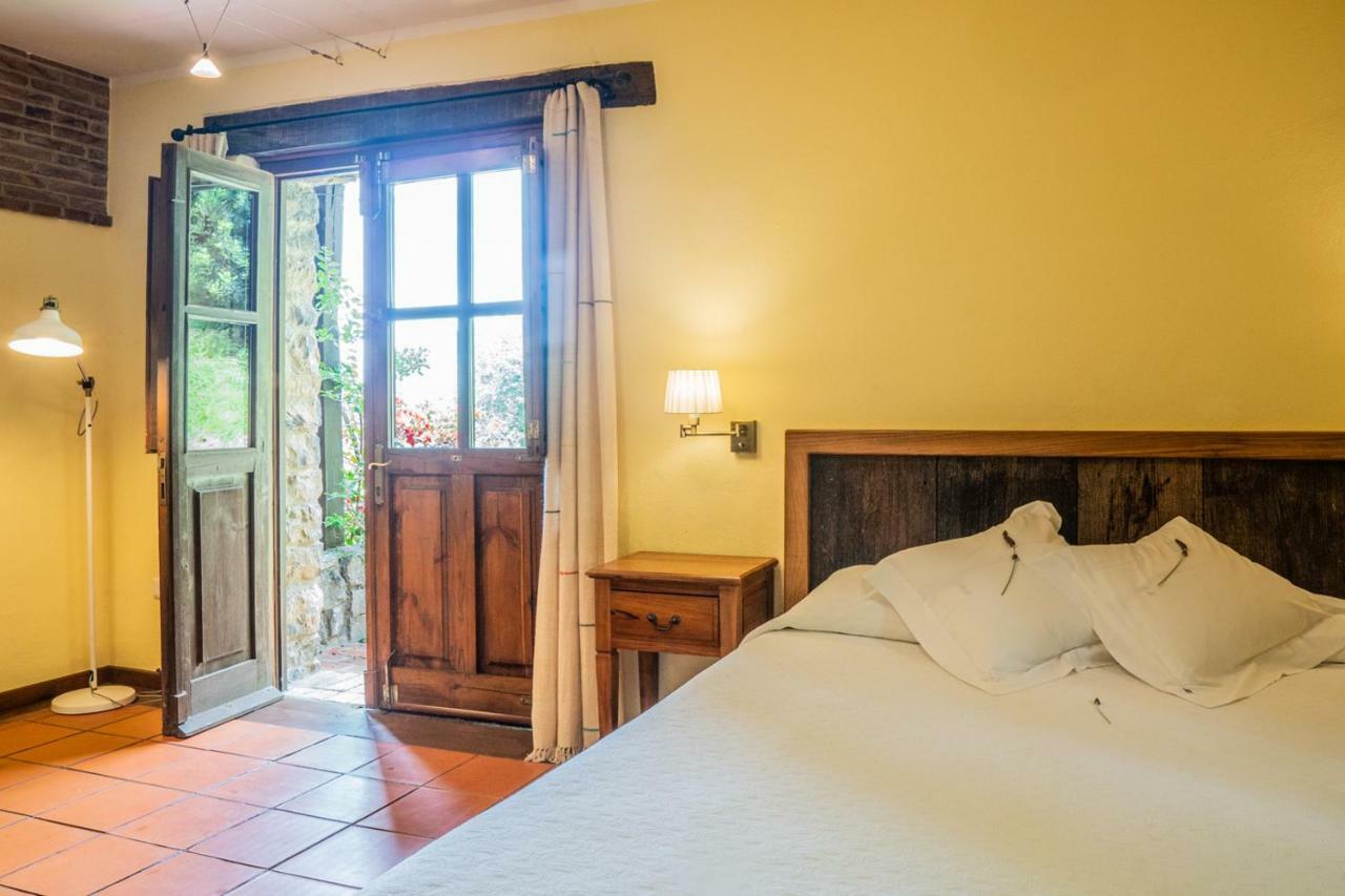 La Montana Magica Hotel Rural Vibano エクステリア 写真