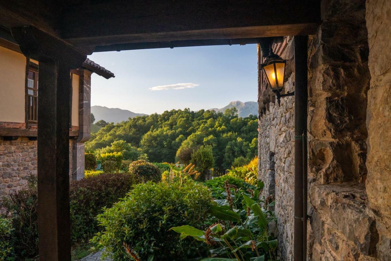 La Montana Magica Hotel Rural Vibano エクステリア 写真